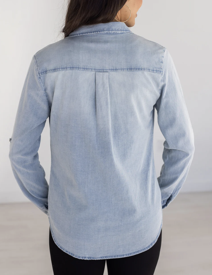 Stretch Chambray Button Top in Light-Wash