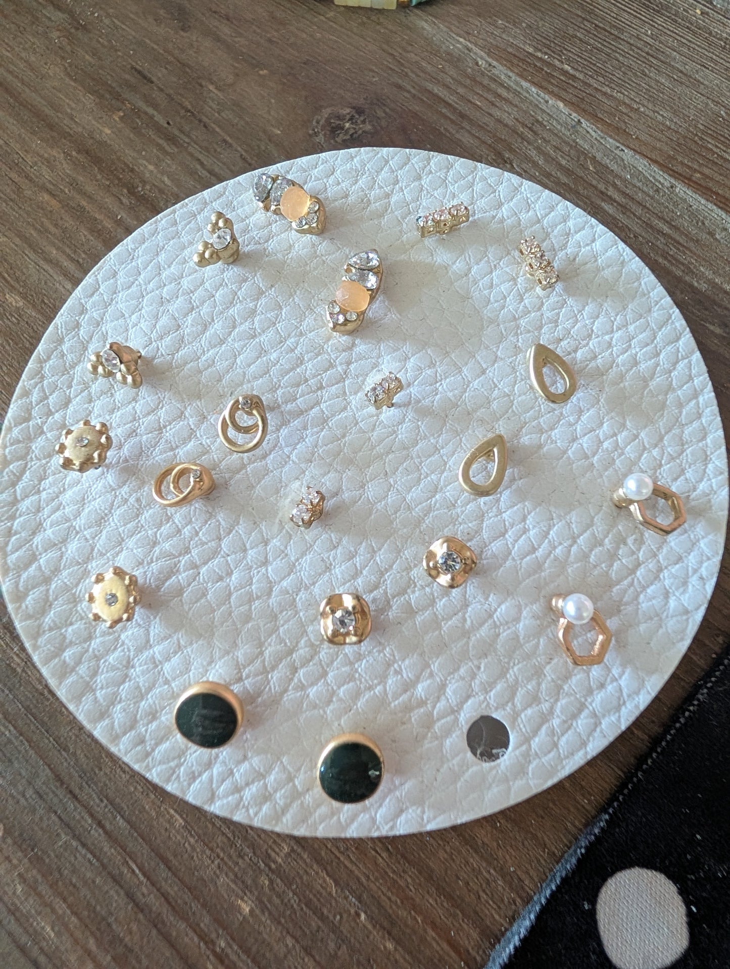 Golden Essentials Stud Earrings (10 pairs)