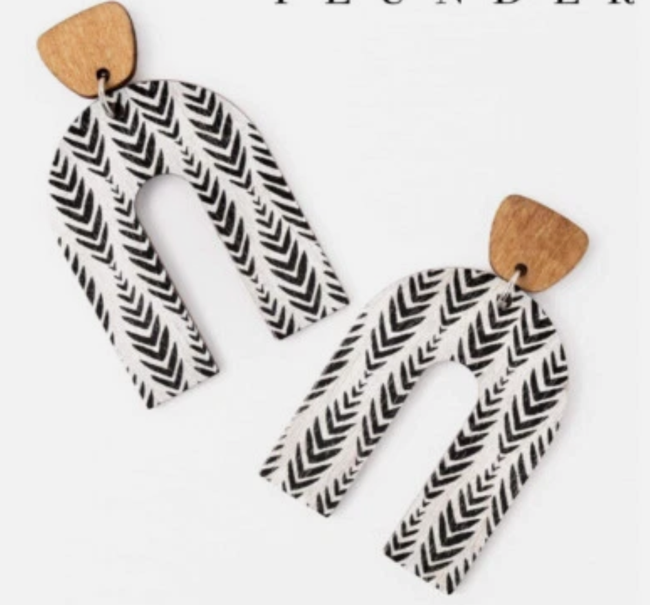 Harper Arch Earrings